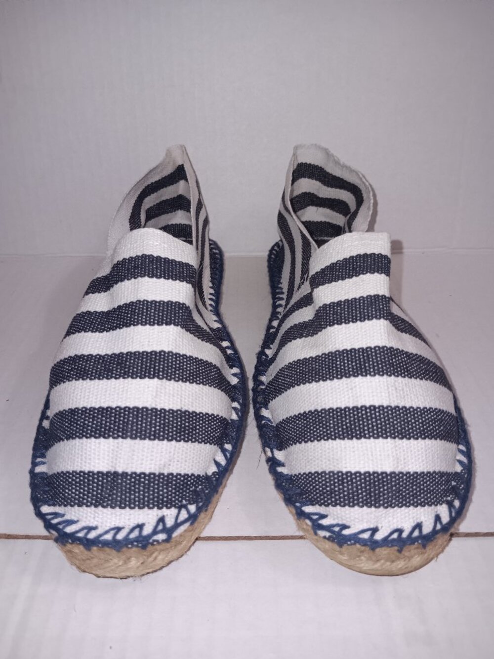 ETC STRIPED ESPADRILLE FLATS BLUE WHITE SIZE 38